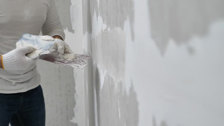 Best Wallpaper Removal and Painting  in Avodo Heights, CA